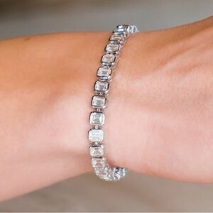 Anna Zuckerman 12 carat emerald bracelet